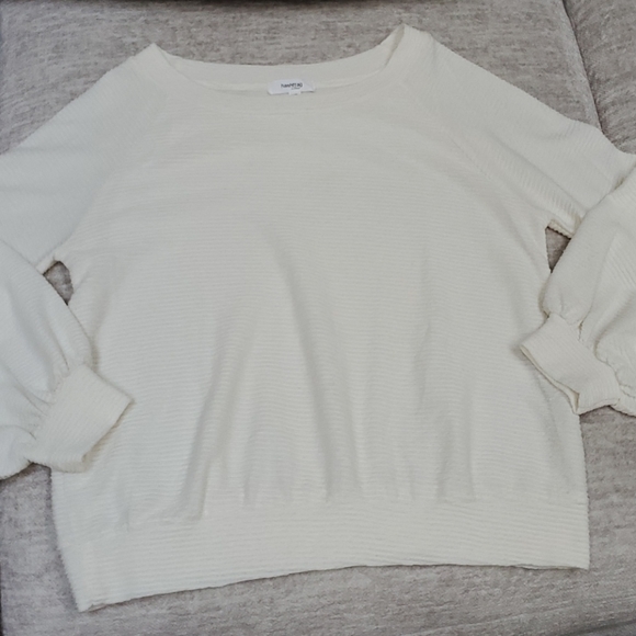 HashTag In Trend Ribbed Ballon Sleeve Pullover - Picture 3 of 7